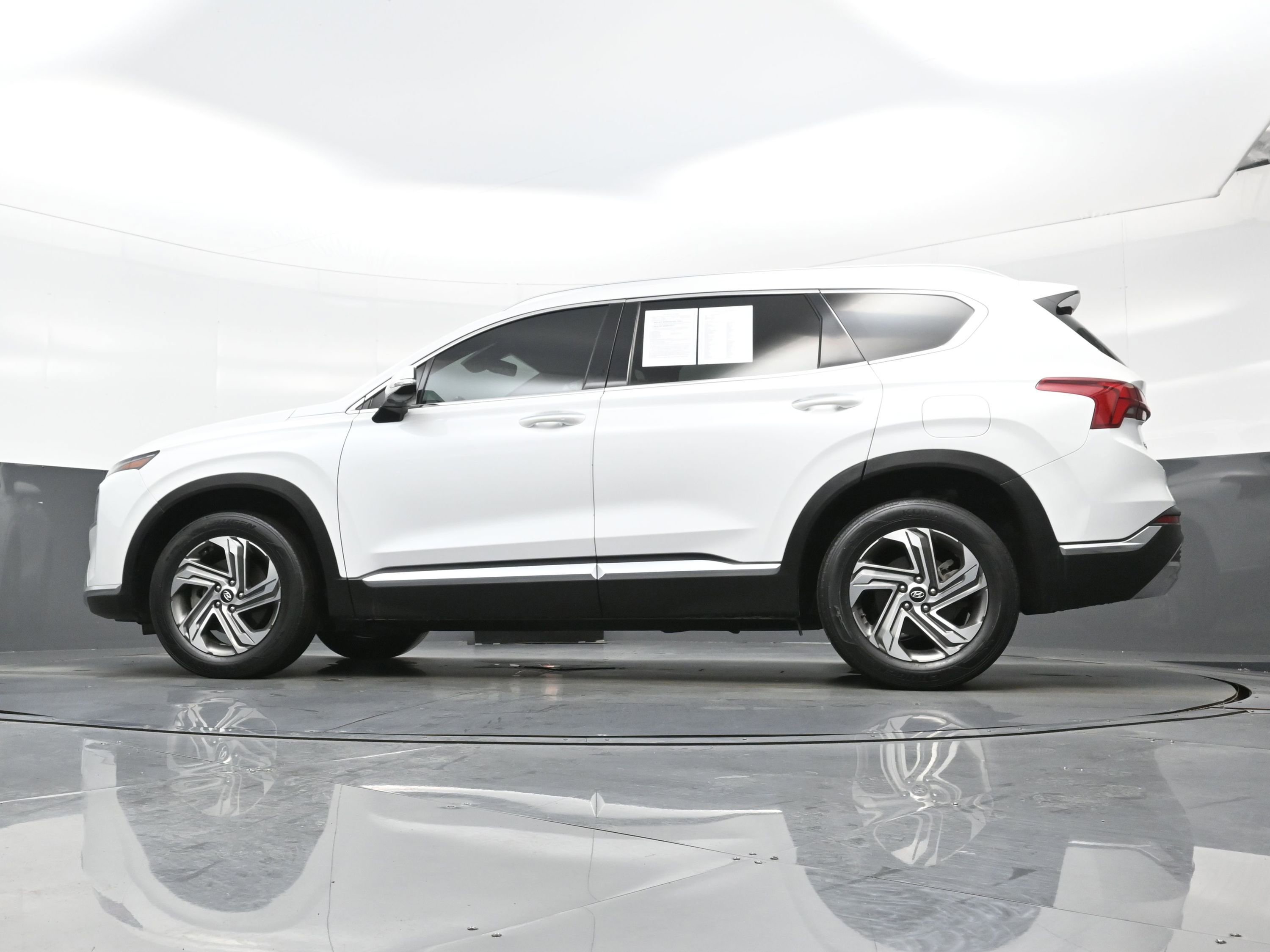 Certified 2021 Hyundai Santa Fe SEL w/ Convenience Package image 25