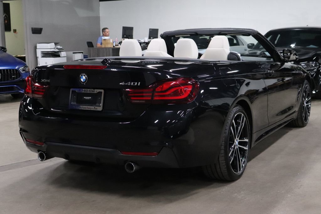 Used 2020 BMW 440i xDrive Convertible w/ M Sport Package image 10