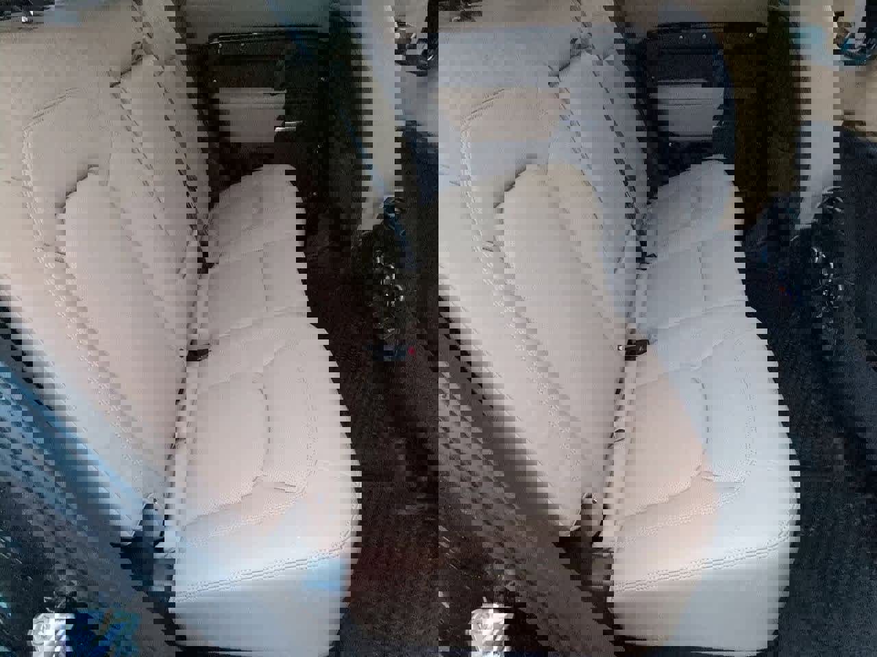 New 2026 Land Rover Defender 110 X-Dynamic SE image 21