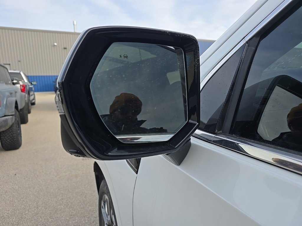 Used 2024 GMC Yukon XL Denali Ultimate image 7