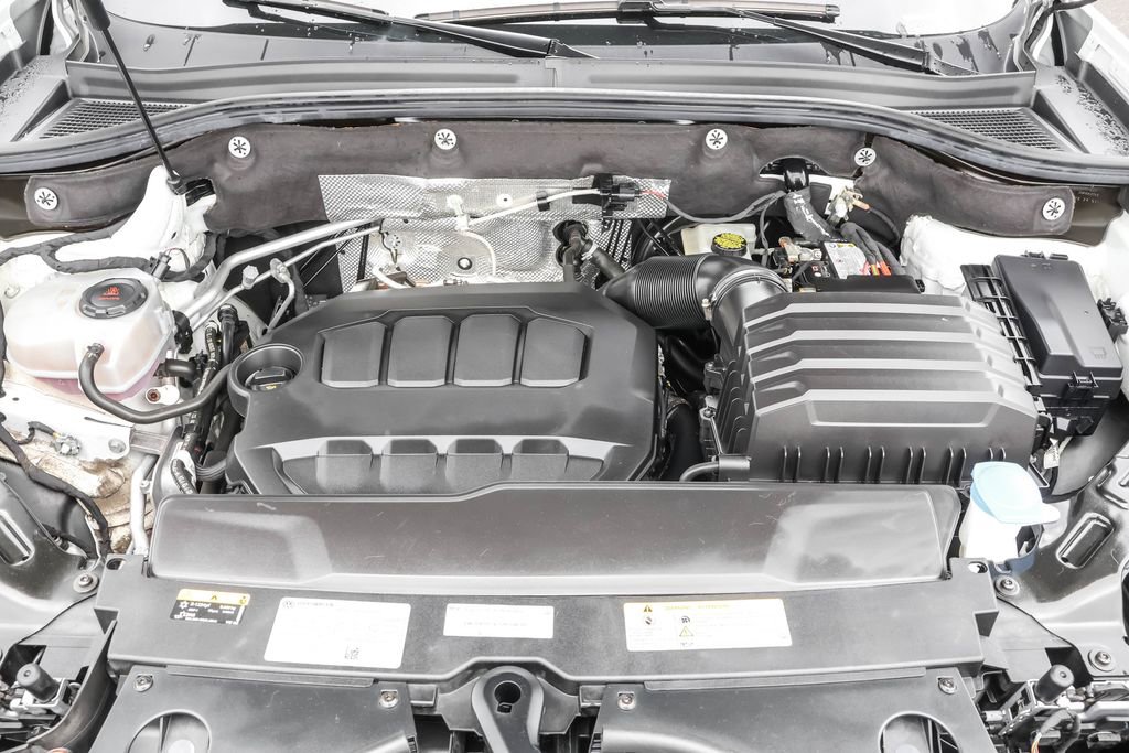 Used 2024 Volkswagen Atlas SEL Premium R-Line image 44