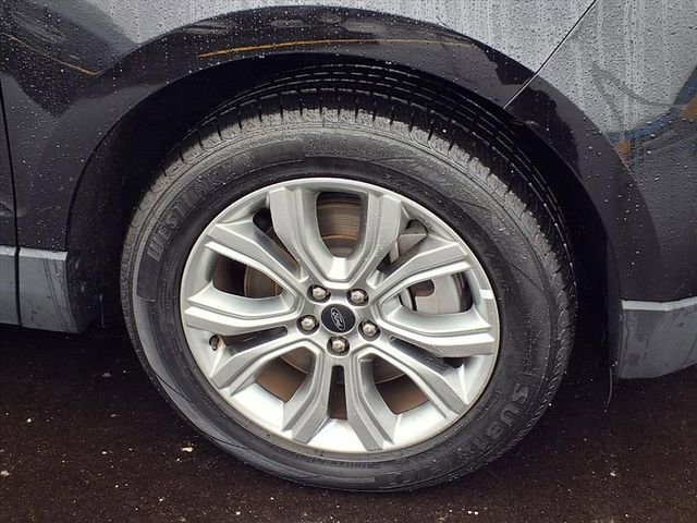 Used 2024 Ford Edge Titanium image 25