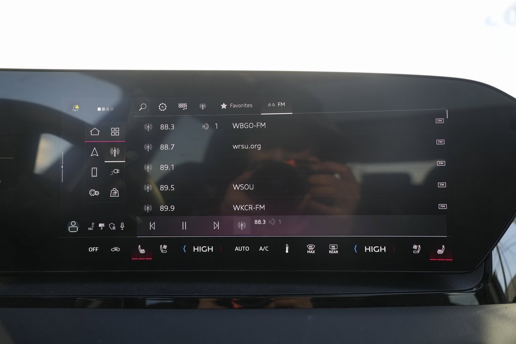 Used 2025 Audi Q6 e-tron Premium Plus w/ Premium Plus image 61