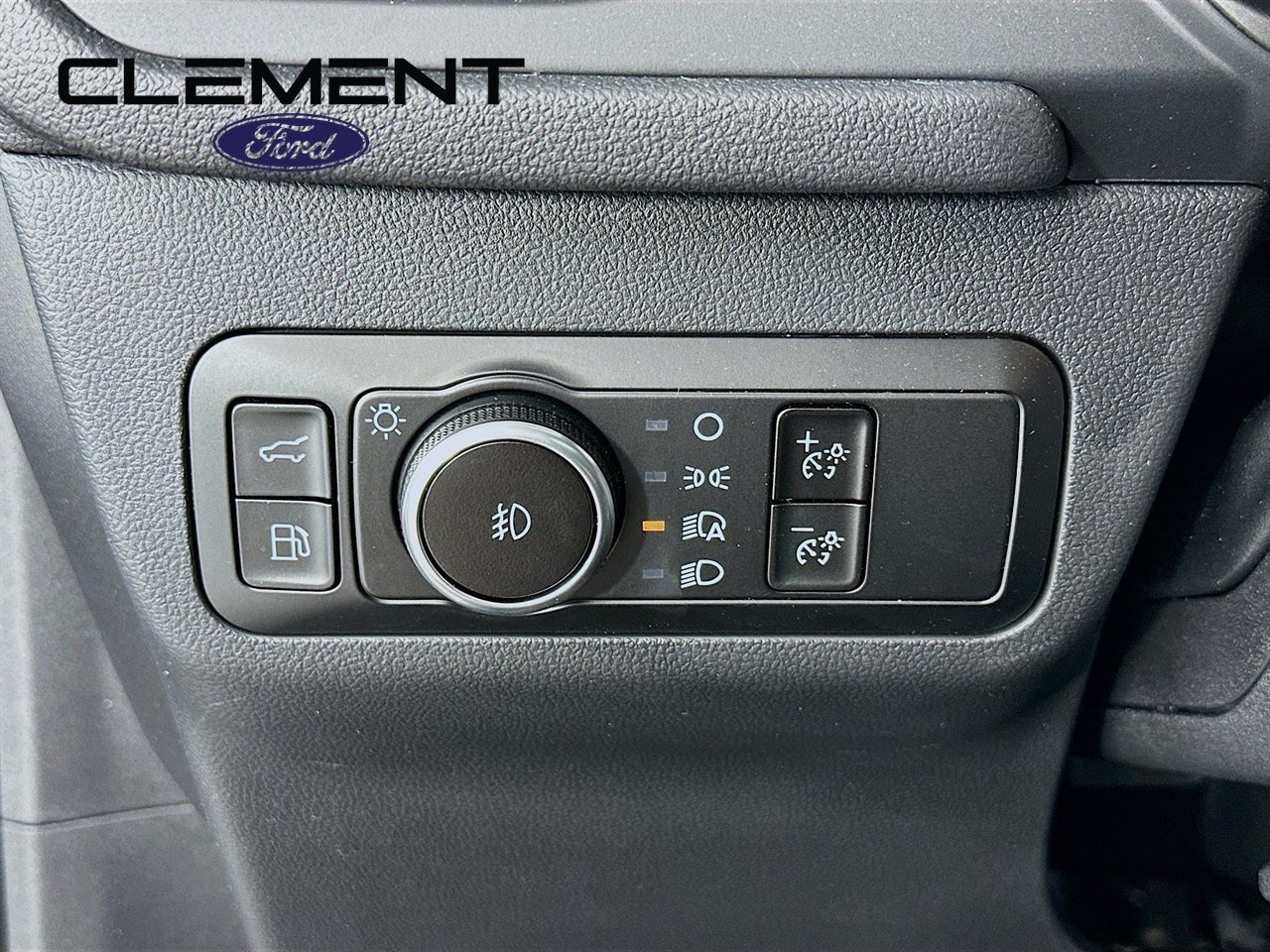 New 2025 Ford Escape SE FWD image 13