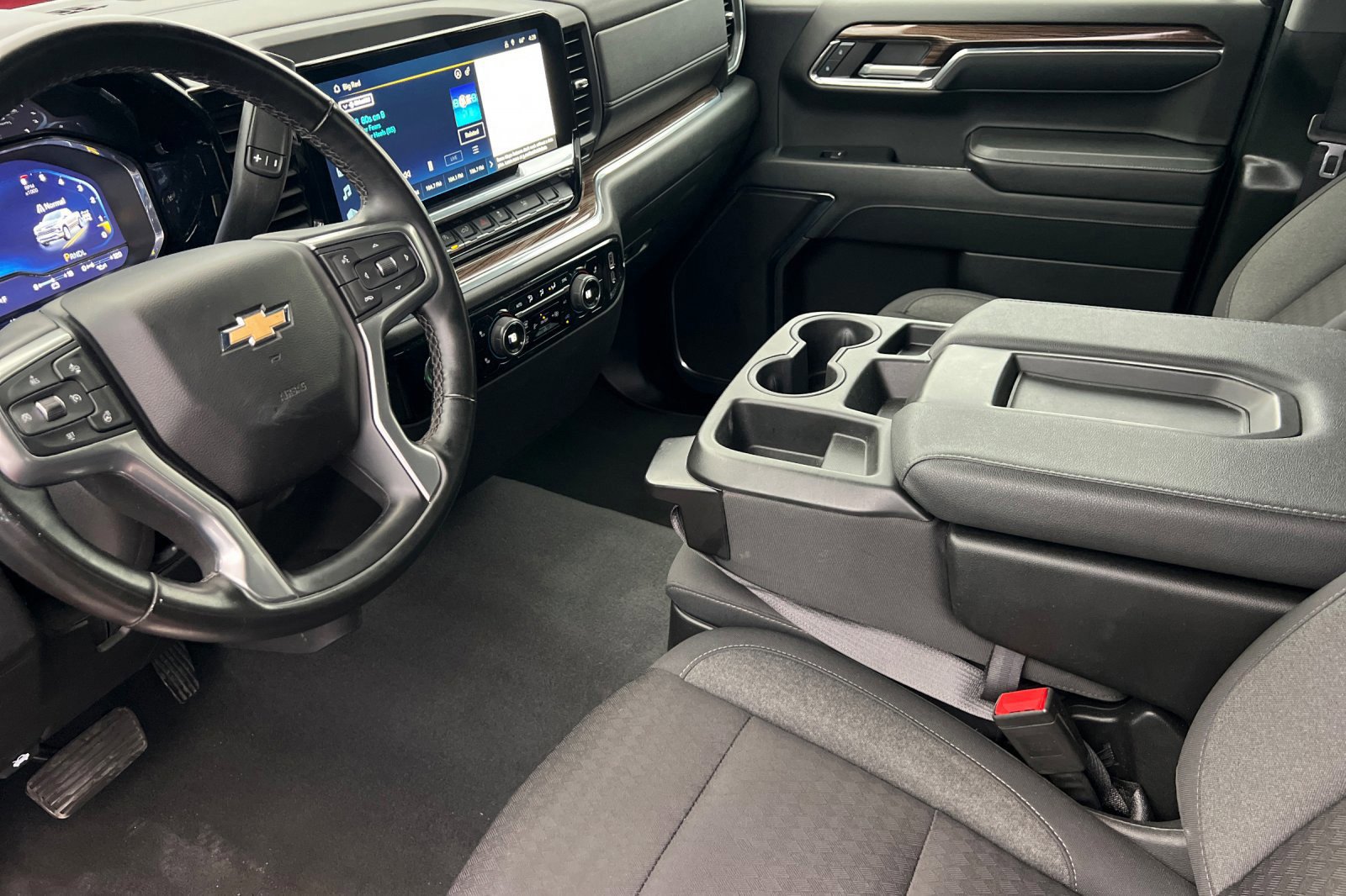 Used 2024 Chevrolet Silverado 1500 LT w/ Protection Package image 10