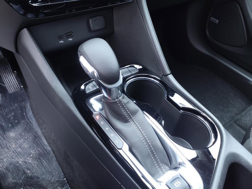 Used 2024 Buick Encore GX Avenir w/ Avenir Convenience Package image 11