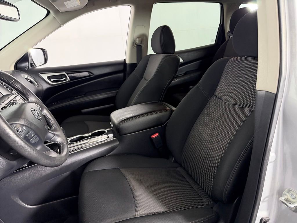Used 2020 Nissan Pathfinder SV image 20
