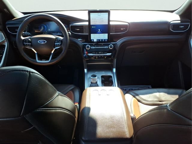 Used 2023 Ford Explorer King Ranch w/ Technology Package image 12