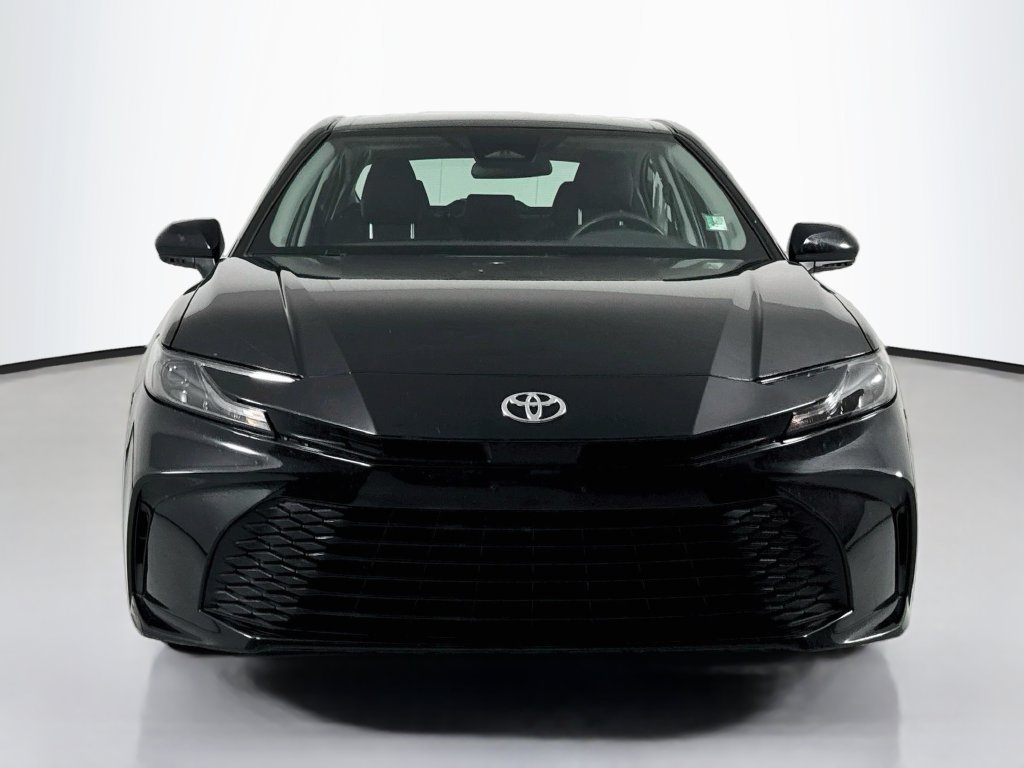 Used 2025 Toyota Camry LE FWD image 3