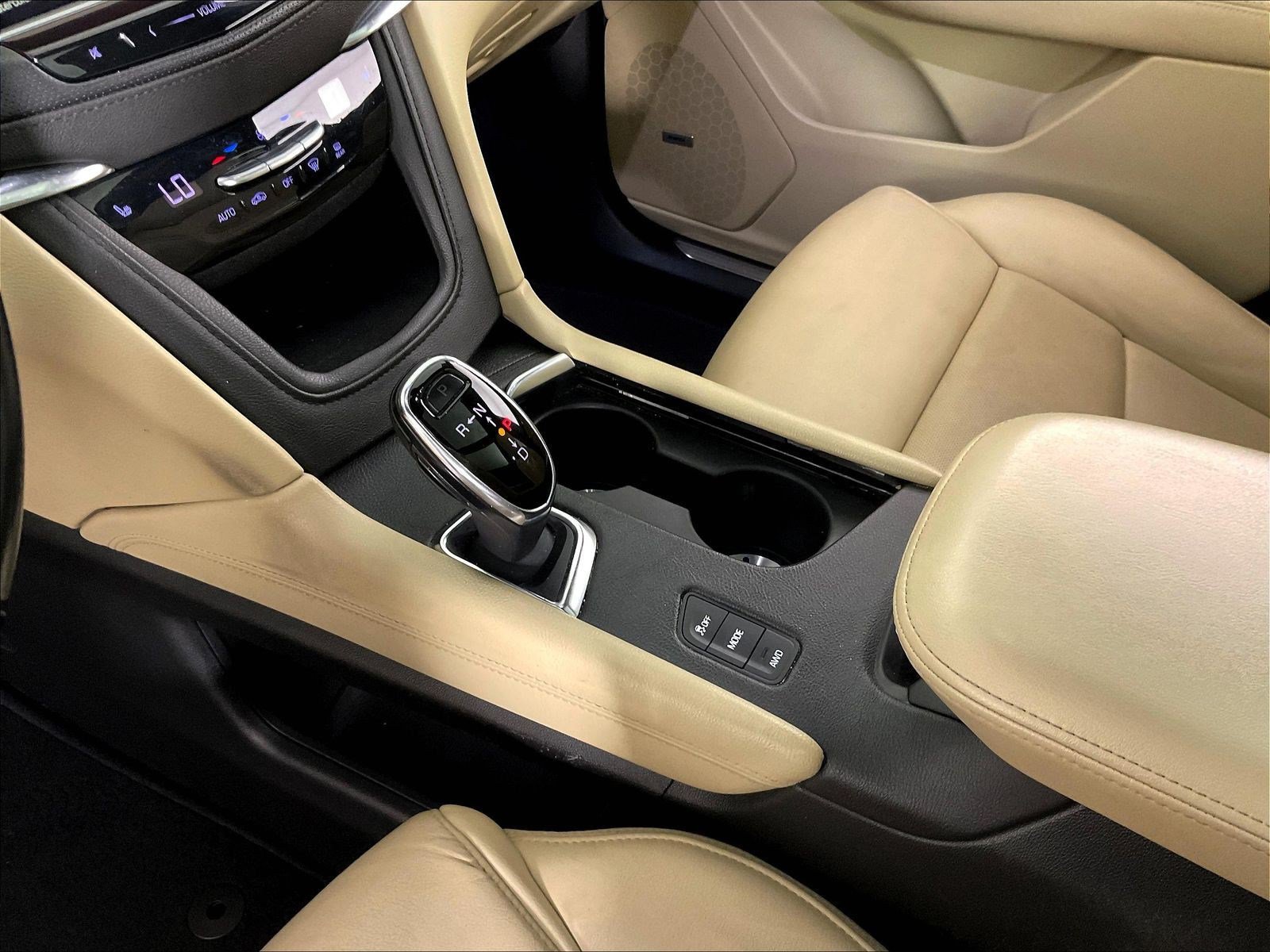 Used 2019 Cadillac XT5 Luxury AWD/4WD image 18