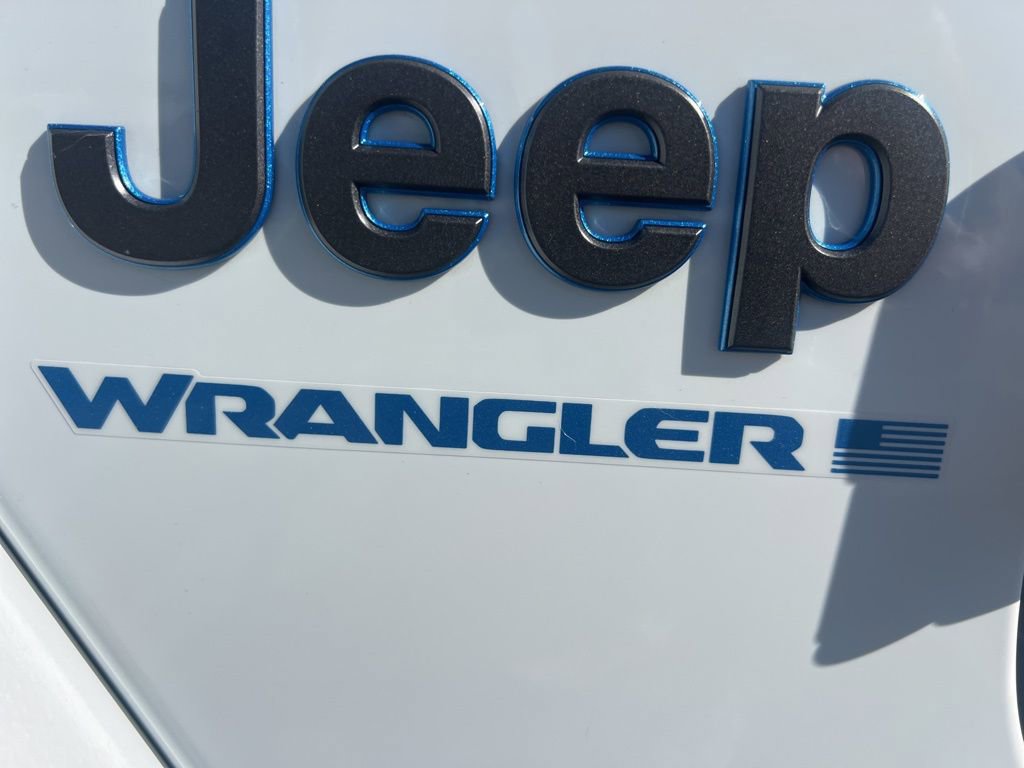Used 2025 Jeep Wrangler Unlimited Sahara AWD/4WD image 46