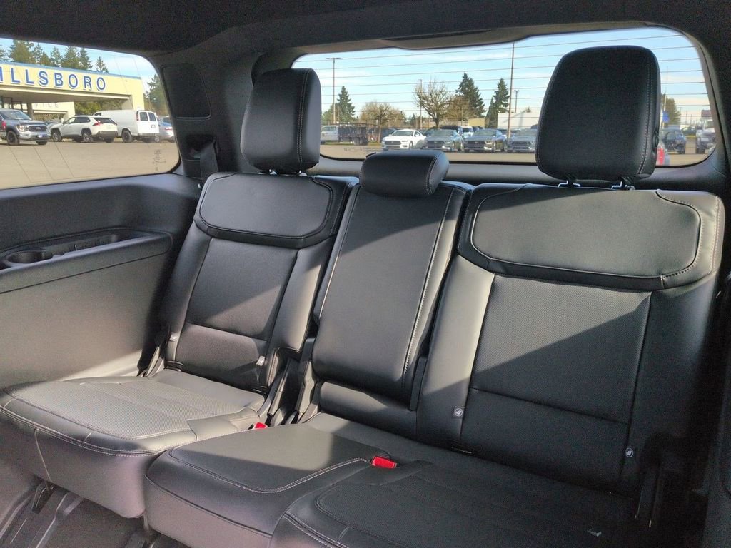 New 2025 Ford Expedition Platinum w/ Stealth Performance Package AWD/4WD image 37