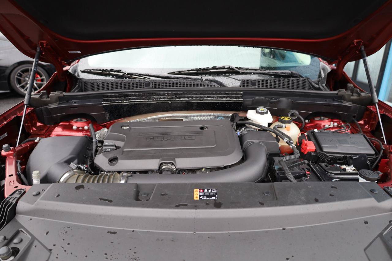 Used 2022 Buick Envision Essence w/ Technology Package II AWD/4WD image 18