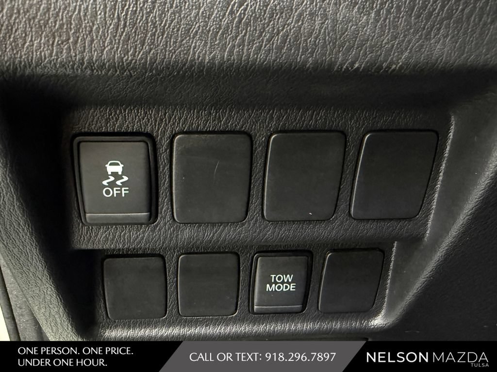Used 2018 Nissan Pathfinder S FWD image 25