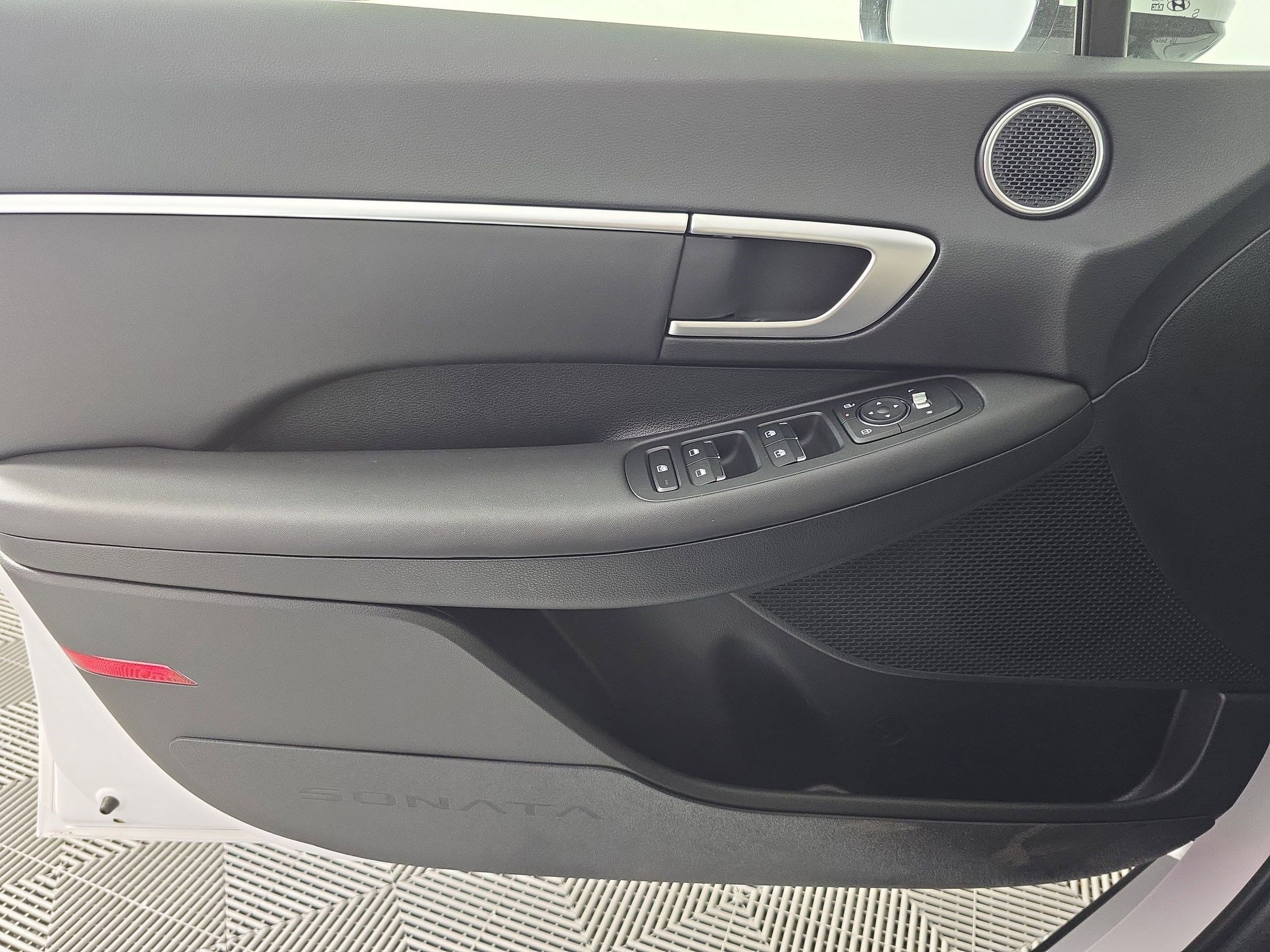 New 2025 Hyundai Sonata SEL image 18