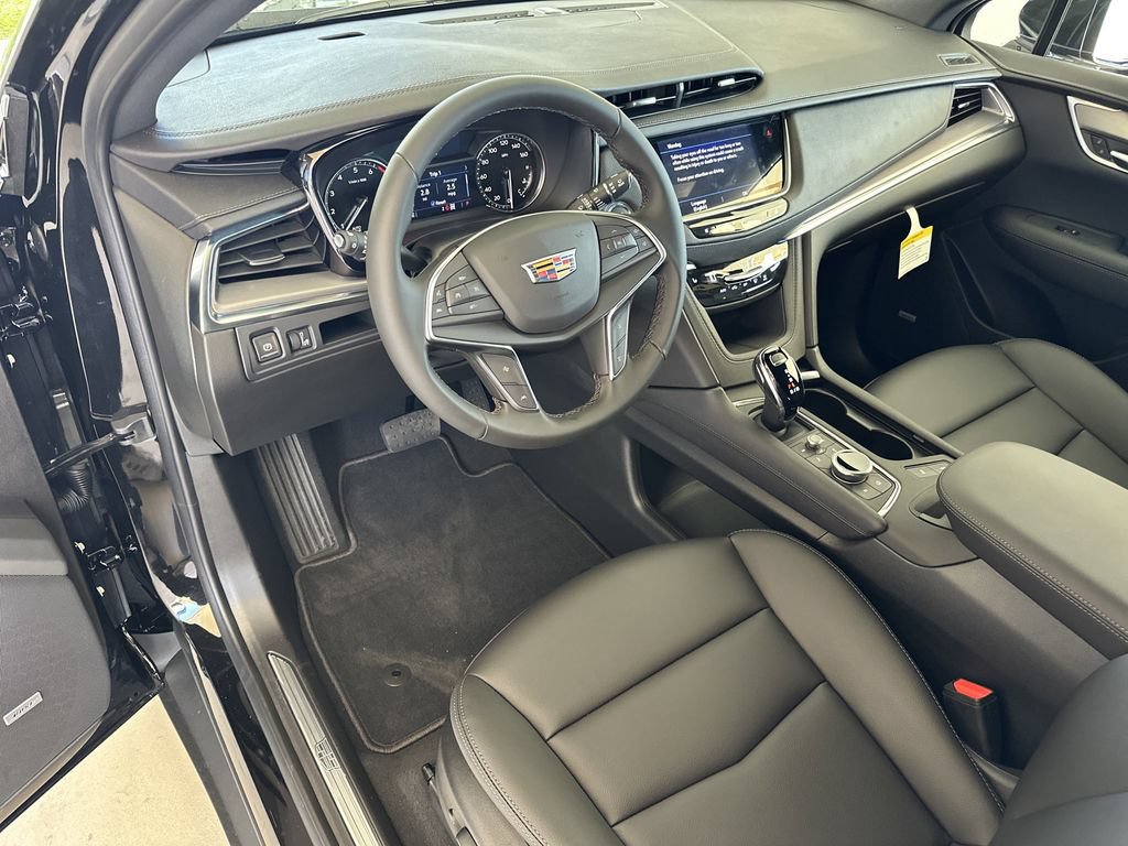 New 2026 Cadillac XT5 Luxury AWD/4WD image 13