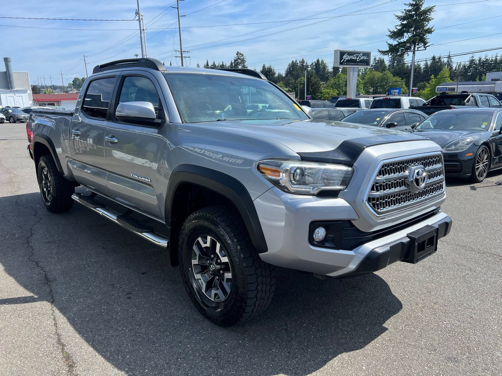 Used 2017 Toyota Tacoma TRD Off-Road w/ Tow Package AWD/4WD image 6