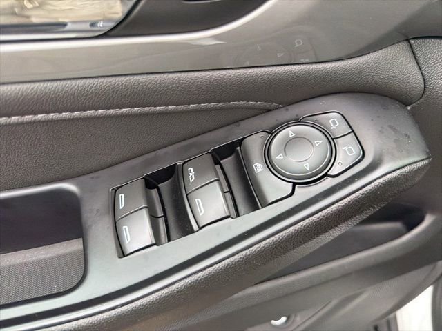 Used 2023 Chevrolet Traverse LT AWD/4WD image 25