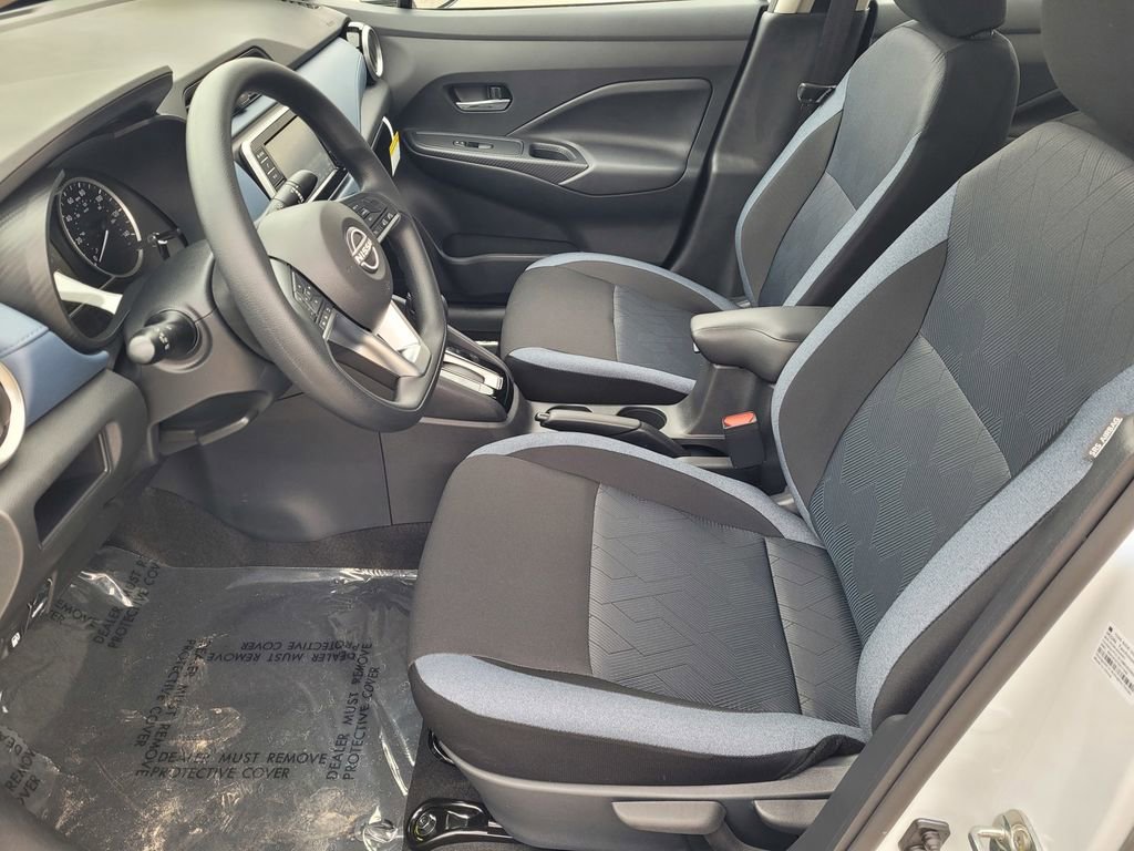 New 2025 Nissan Versa SV w/ Trunk Package FWD image 8