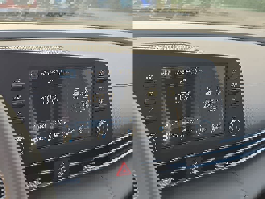 New 2026 Hyundai Elantra Sport FWD image 27