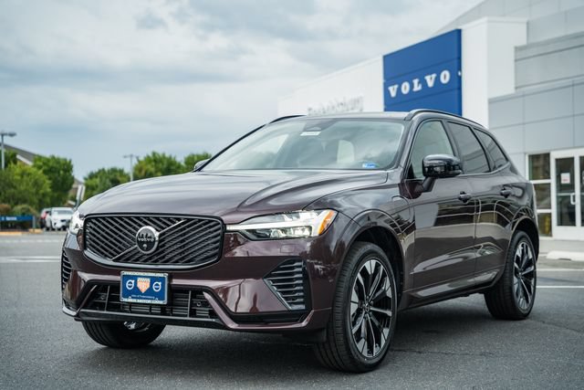 New 2026 Volvo XC60 T8 Plus w/ Protection Package Premier AWD/4WD image 3