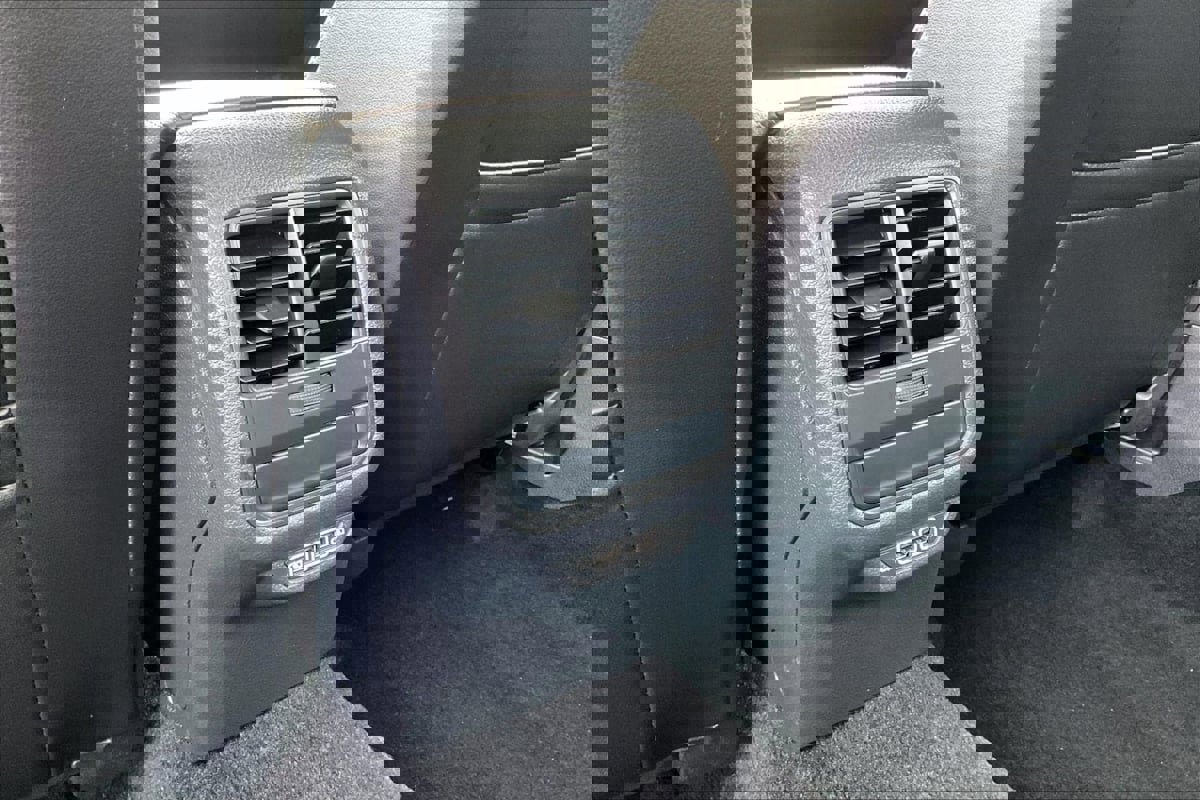 Used 2022 Volkswagen Passat 2.0T SE image 30