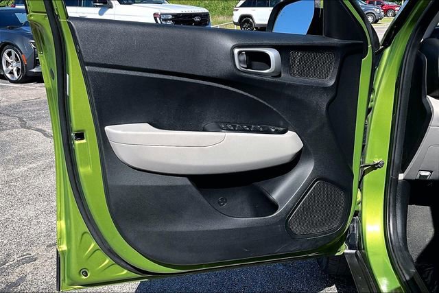 Used 2021 Hyundai Venue SEL w/ Cargo Package FWD image 20