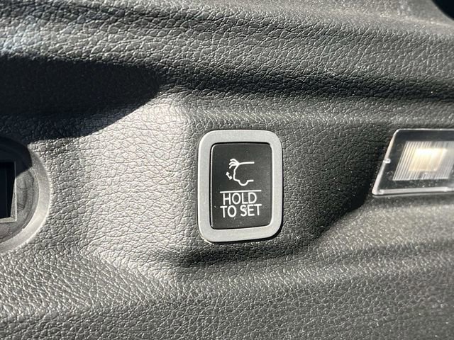 Used 2022 Jeep Grand Cherokee L Limited image 22