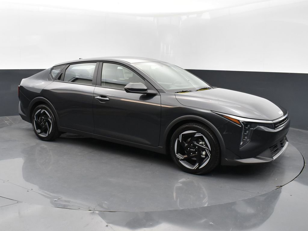 Certified 2025 Kia K4 GT-Line Turbo FWD image 2