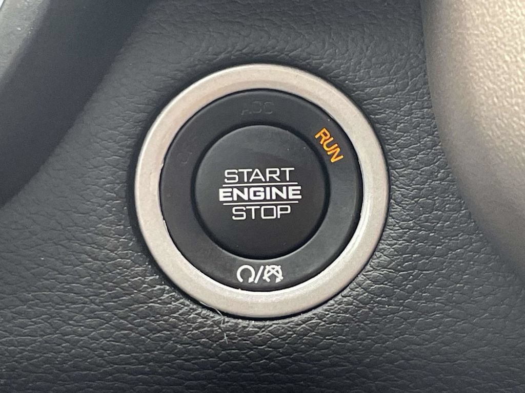 Used 2022 RAM 1500 Laramie AWD/4WD image 33