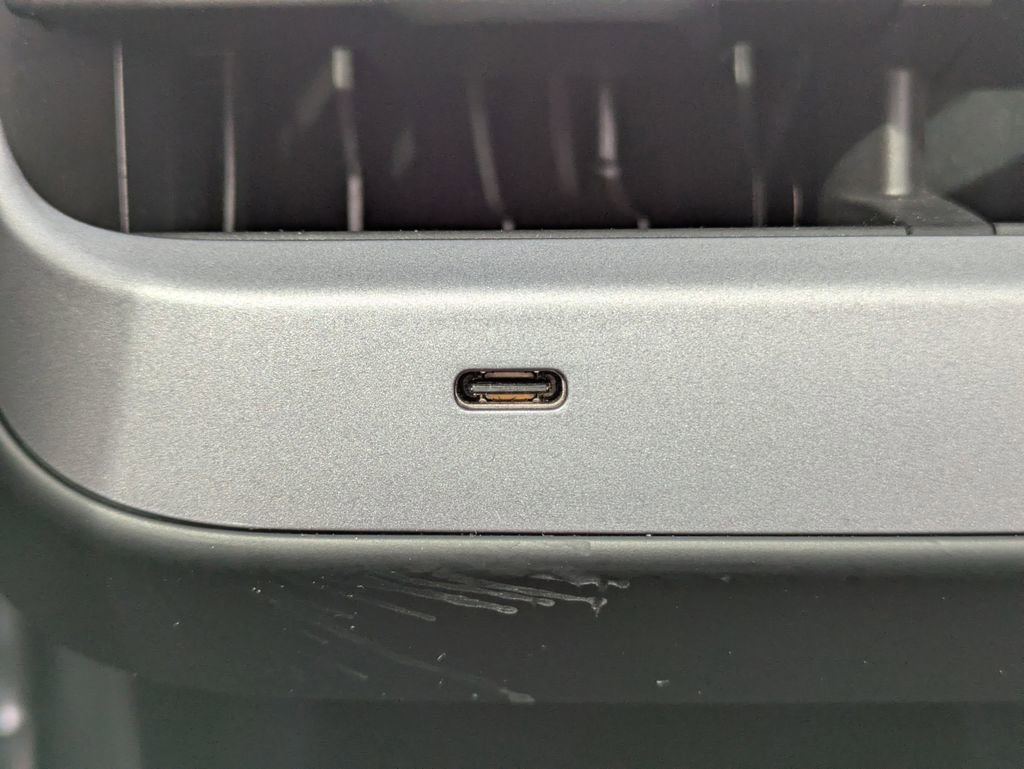 Used 2024 Tesla Model Y Long Range image 17