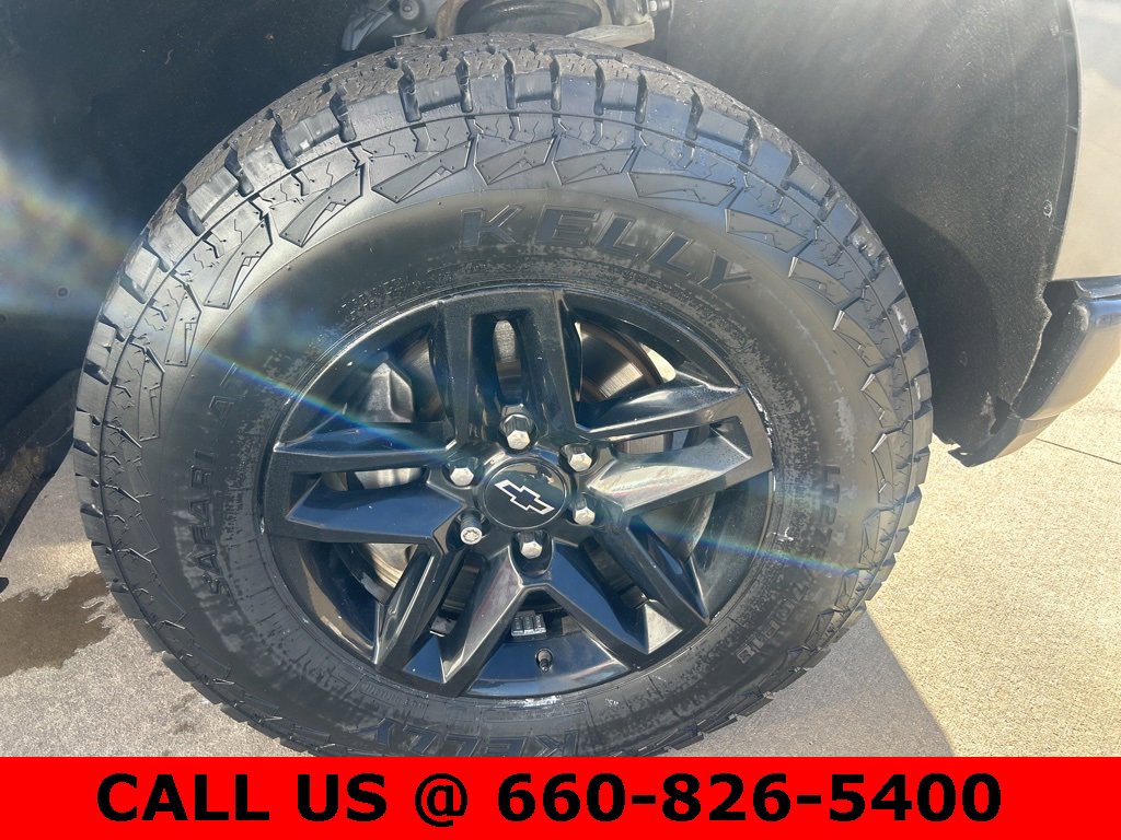 Used 2020 Chevrolet Silverado 1500 Custom Trail Boss w/ Custom Convenience Package image 9