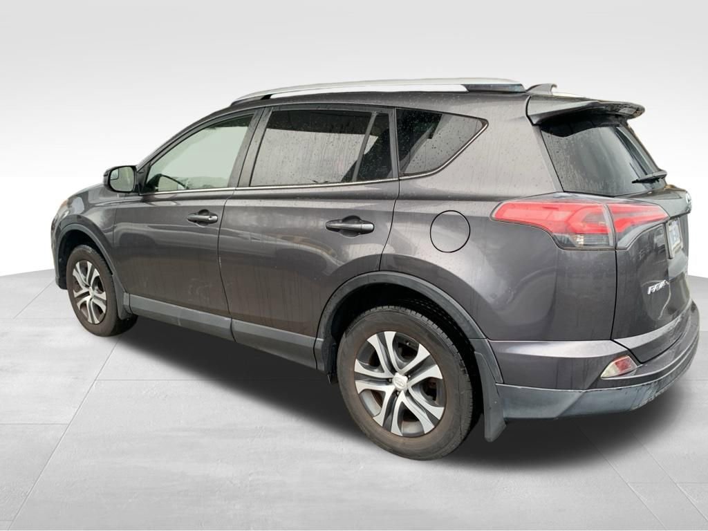 Used 2016 Toyota RAV4 LE image 6