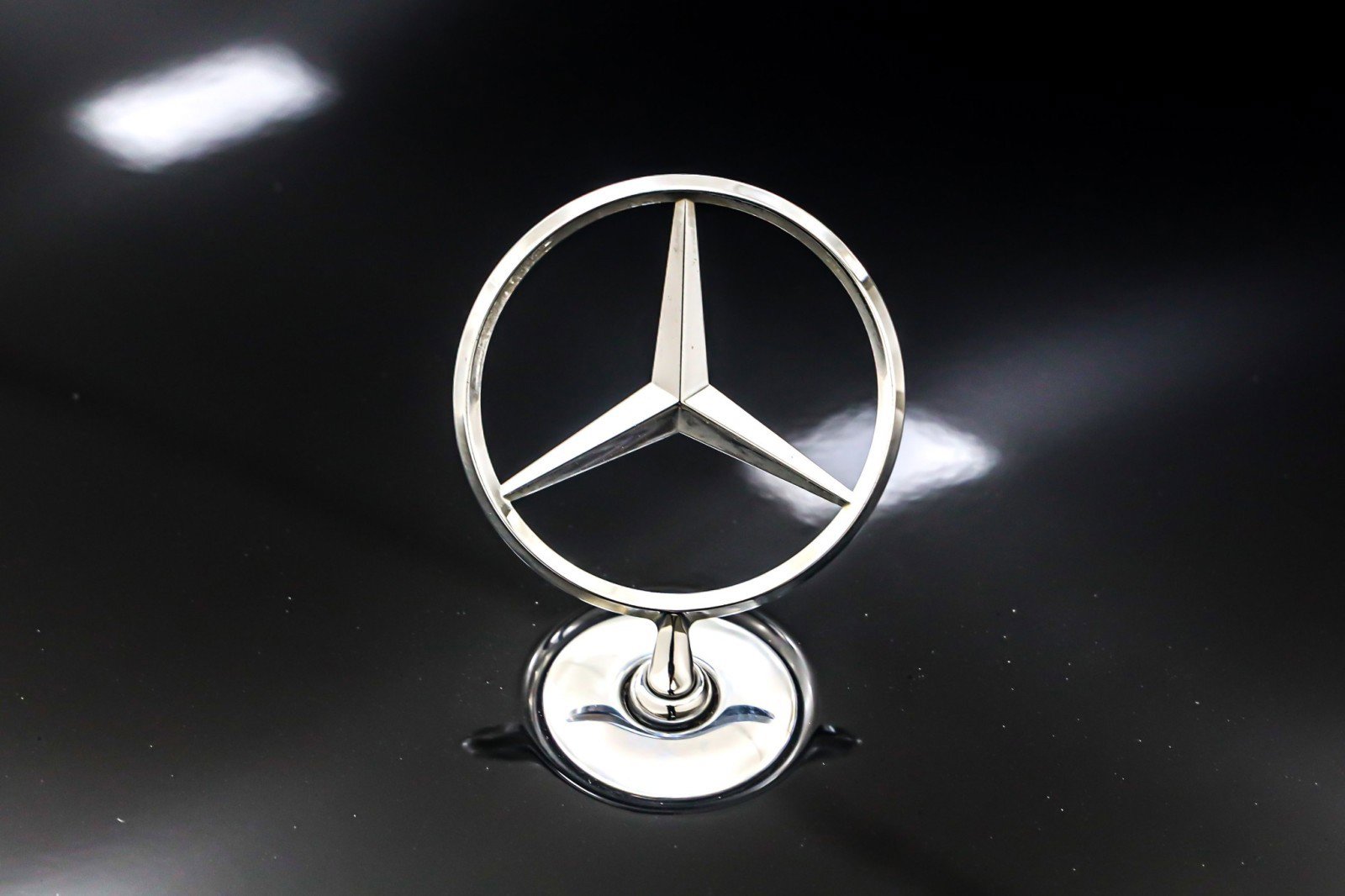 Used 2023 Mercedes-Benz S 500 4MATIC image 13