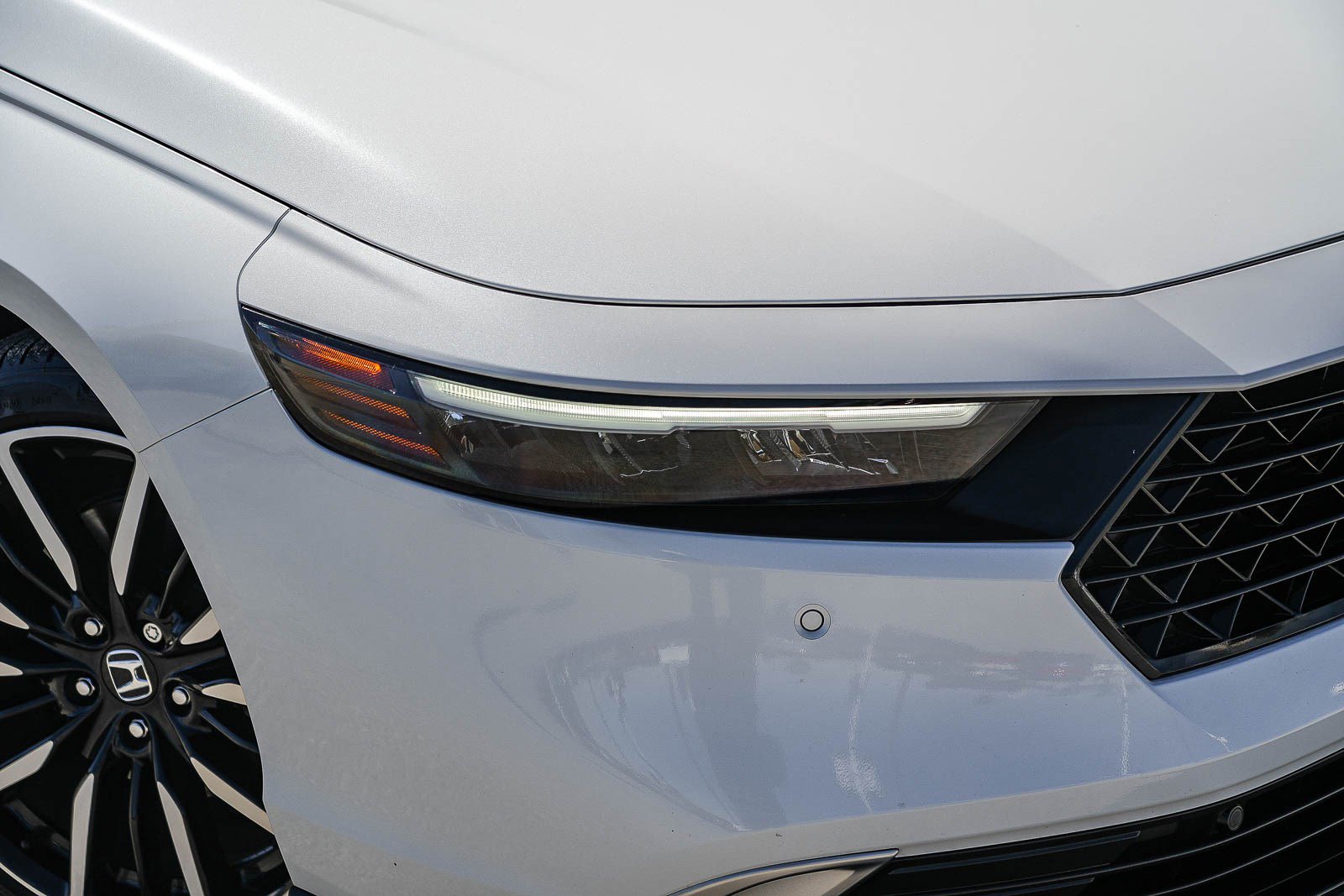 Used 2024 Honda Accord Touring image 2