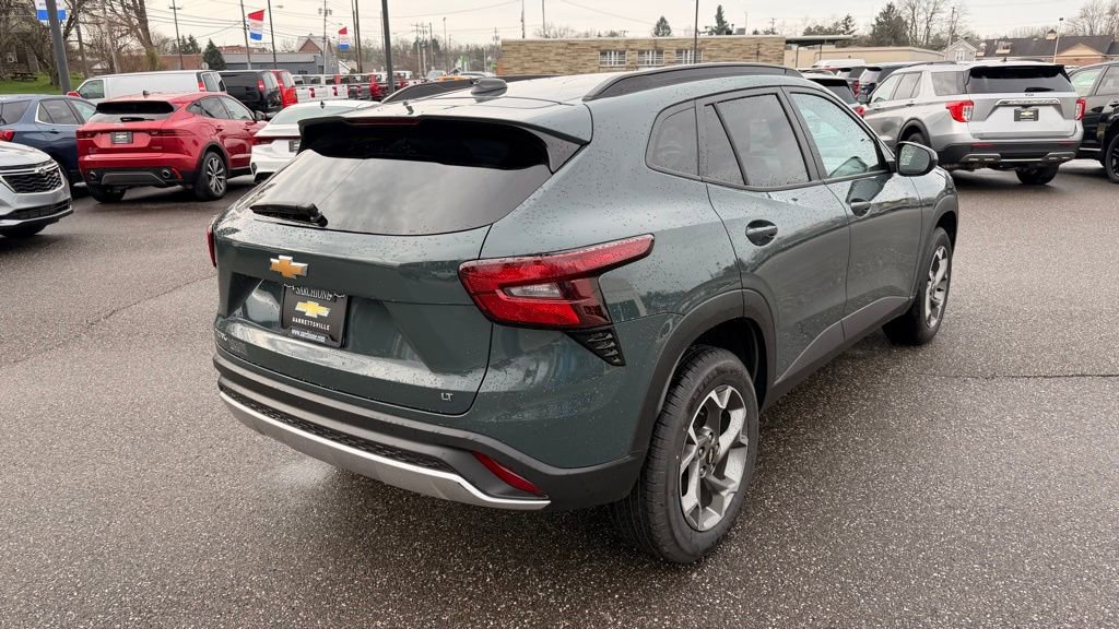 Used 2025 Chevrolet Trax LT image 4