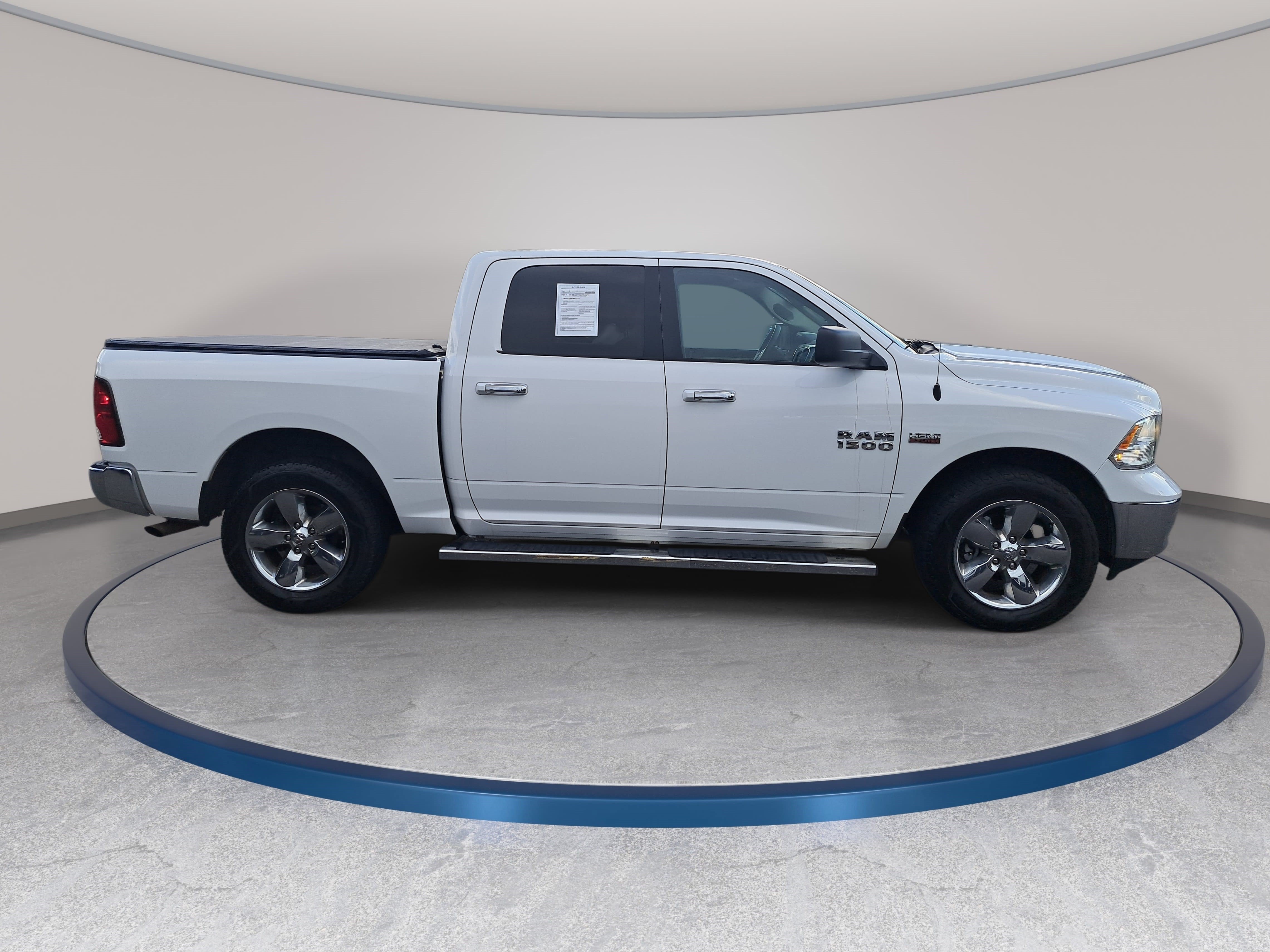 Used 2018 RAM 1500 Classic SLT AWD/4WD image 4