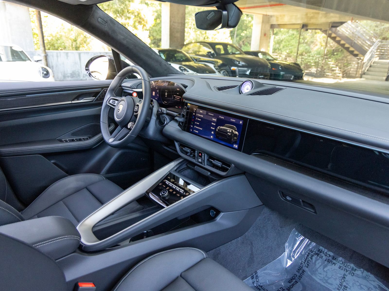 New 2026 Porsche Macan Turbo Electric image 54