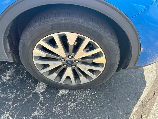Used 2020 Ford Escape Titanium AWD/4WD image 13