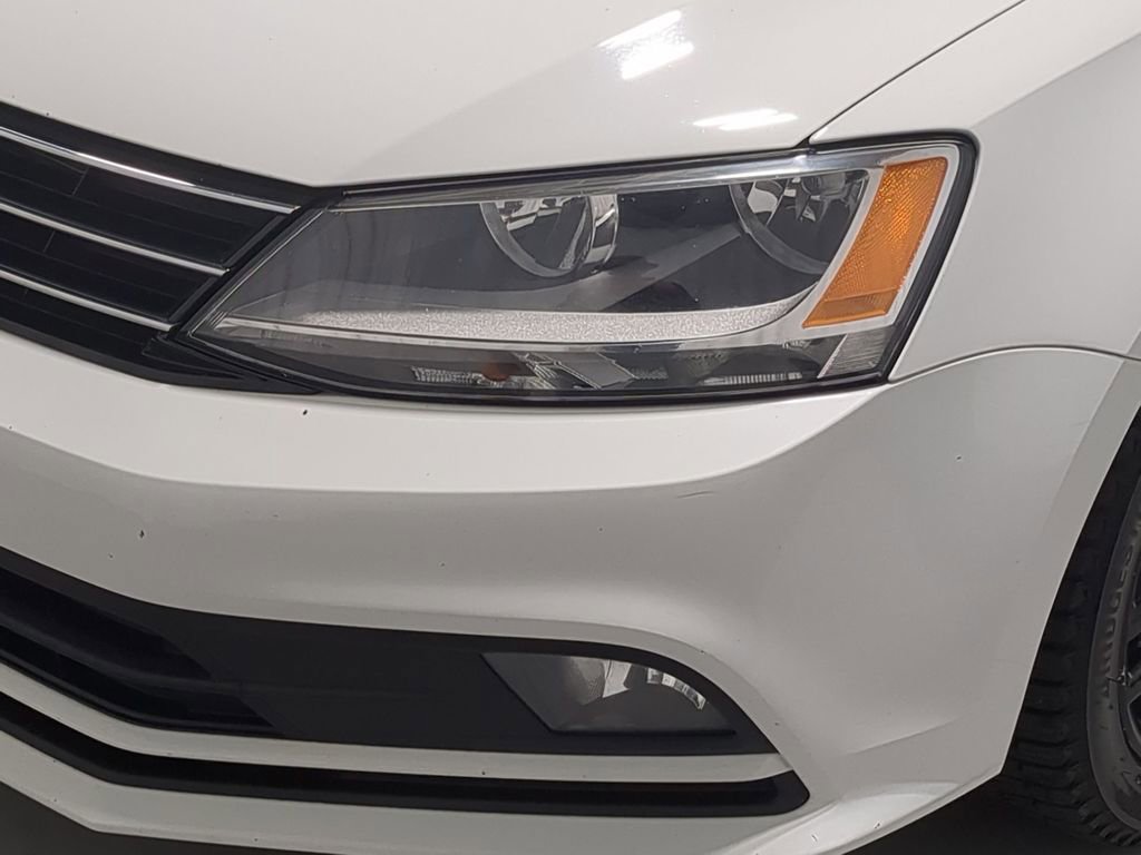 Used 2016 Volkswagen Jetta Sport FWD image 14