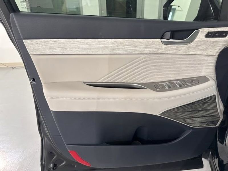 Used 2025 Hyundai Palisade Calligraphy image 22
