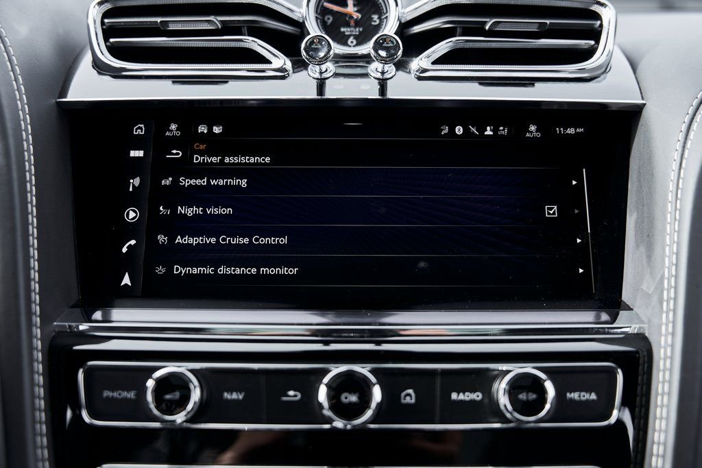 Used 2023 Bentley Bentayga Extended Wheelbase AWD/4WD image 81