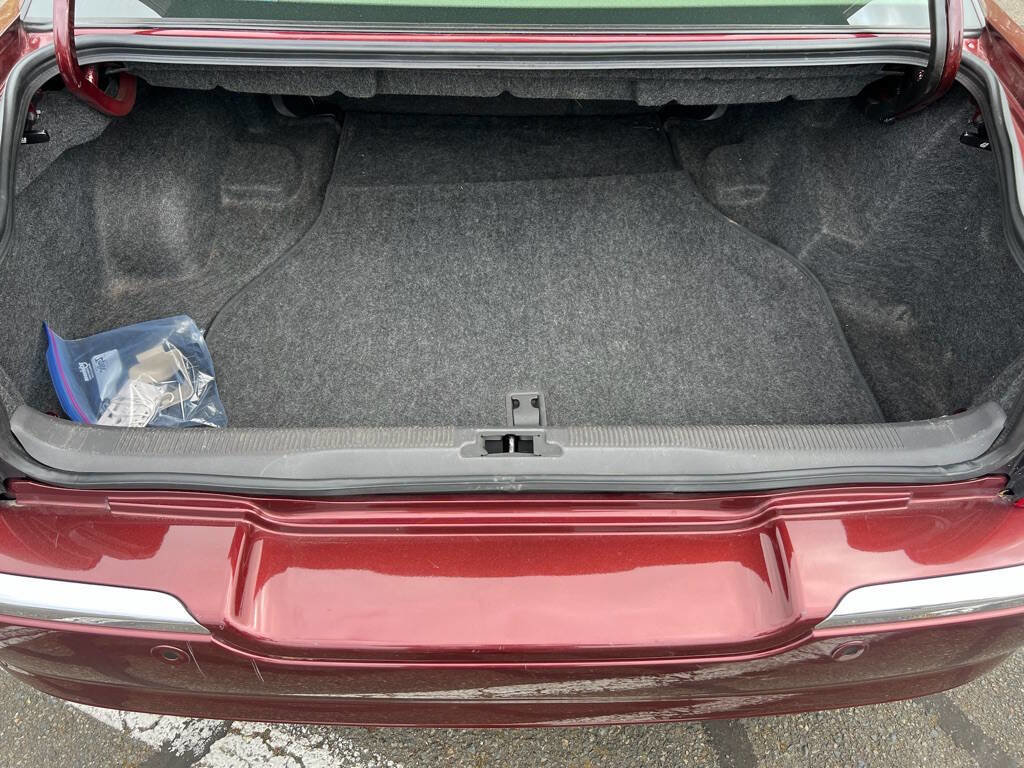 Used 2004 Lincoln LS RWD image 16