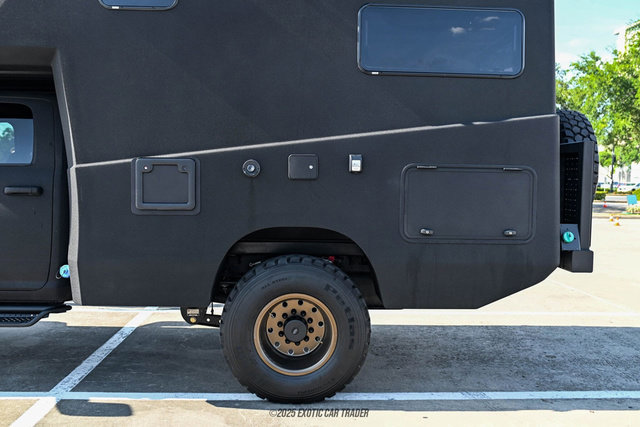 Used 2024 RAM 5500 4x4 Crew Cab image 5