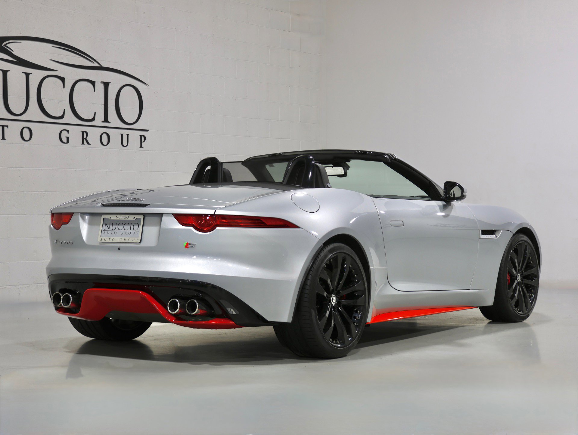Used 2014 Jaguar F-TYPE S image 37
