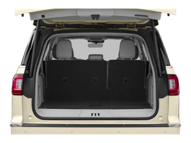 Used 2018 Lincoln Navigator L Select image 12