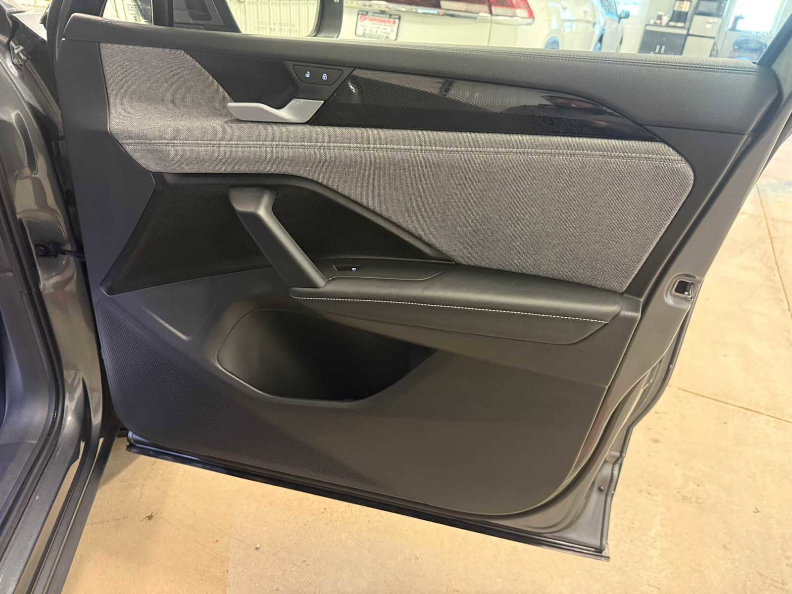 Certified 2025 Volkswagen Tiguan S image 28