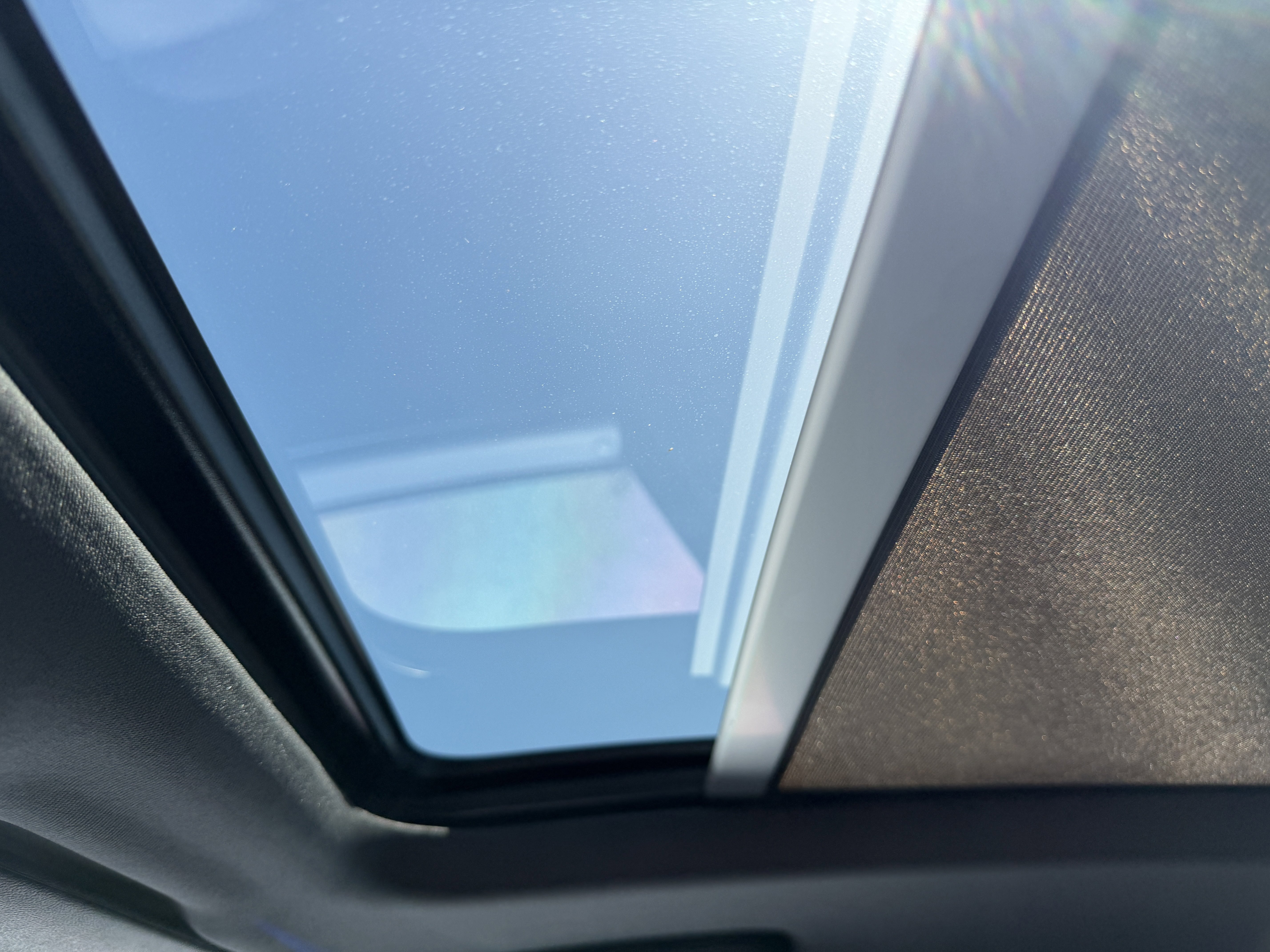 Certified 2025 Porsche Macan GTS image 25