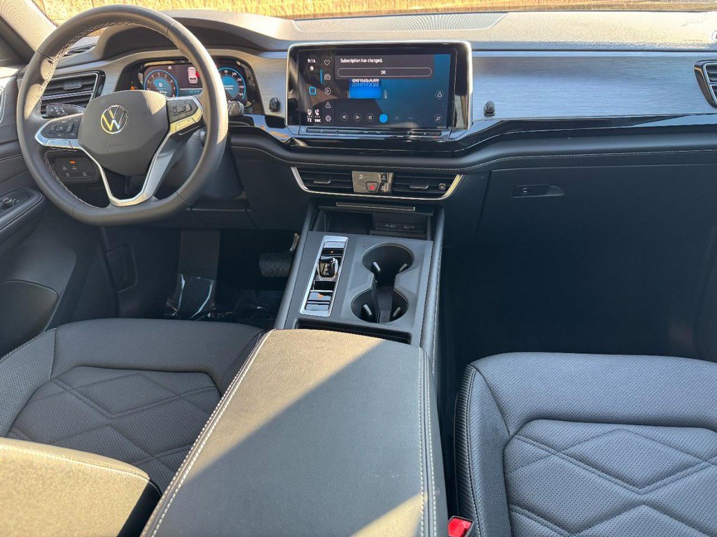 Used 2024 Volkswagen Atlas Cross Sport SE image 11