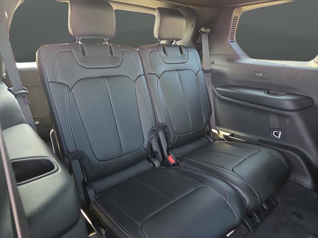 New 2025 Jeep Grand Cherokee L Limited w/ Luxury Tech Group II image 38